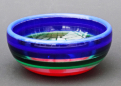 Coloured acrylic sheets. 90 mm diameter. Ref 12.29