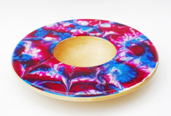 Sycamore with poured coloured resins on rim. 250 mm diameter. Ref 19.21