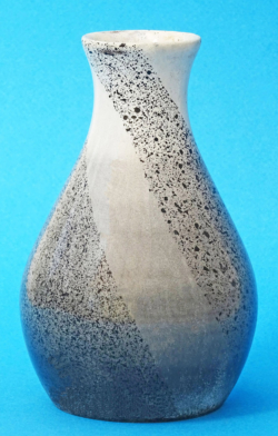 Oak. 150 mm high. Ref 14.11